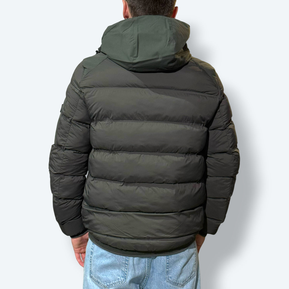 Piumino con zip contrasto