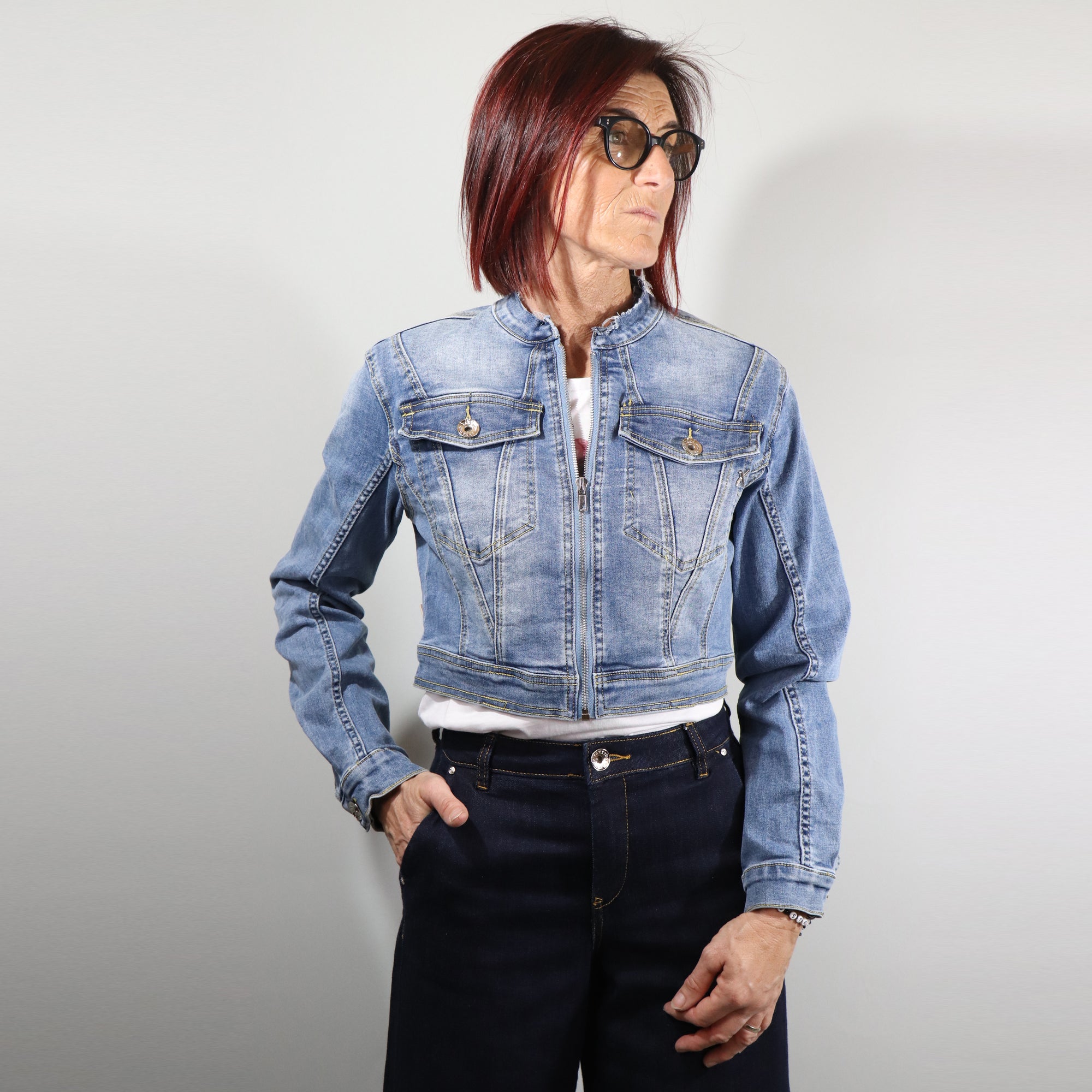 Giubbino crop in Jeans