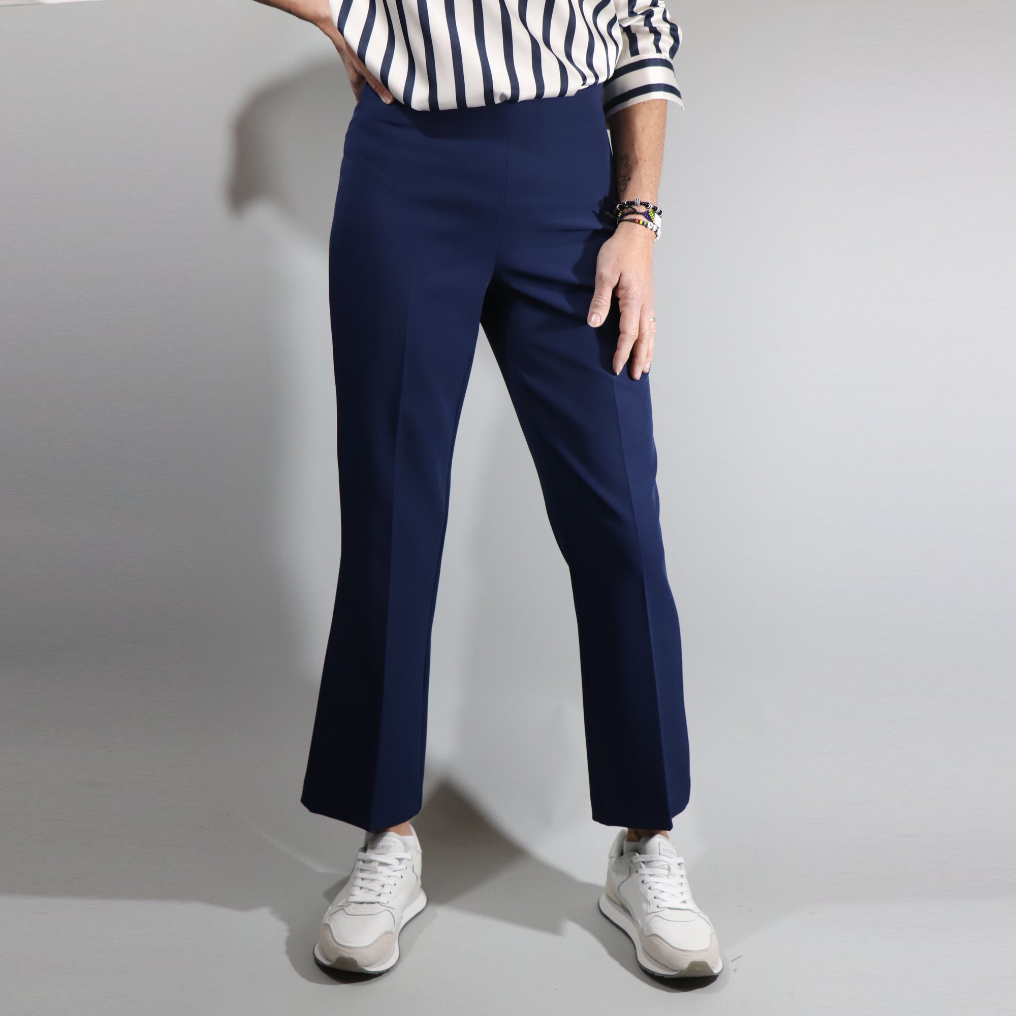 Pantalone trombetta bielastico